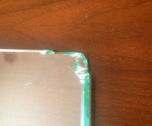 cracked-edge-on-glass