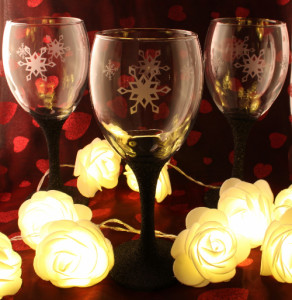 wine glass snowflakes etched